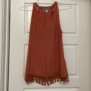 Fringe bottom top, Francesca’s size US small